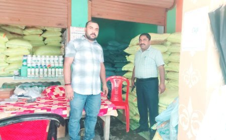 Uttar Pradesh : सघन चेकिंग अभियान: चार उर्वरक दुकानों के लाइसेंस निलंबित, किसानों को गुणवत्तापूर्ण खाद की आपूर्ति सुनिश्चित