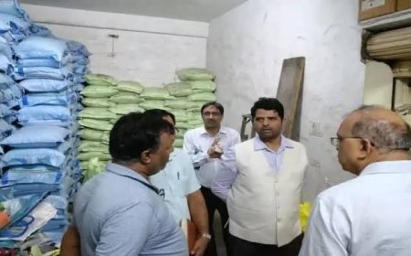 उर्वरक फैक्ट्री का शासन सचिव ने किया निरीक्षण,  दिए जरूरी निर्देश