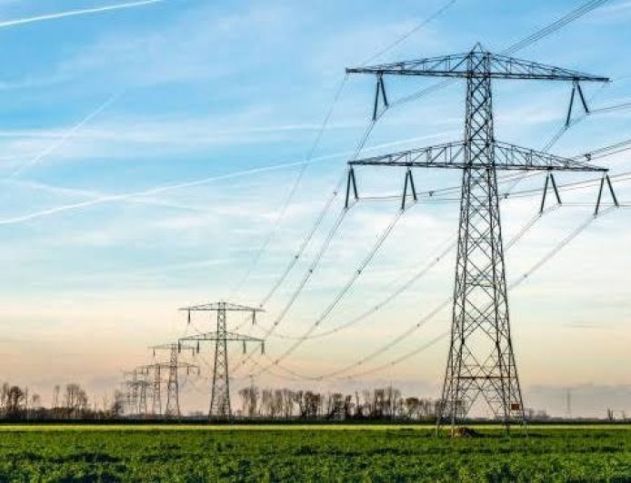 खेतों से बिजली लाइन जाने पर मिलेगा अतिरिक्त मुआवजा