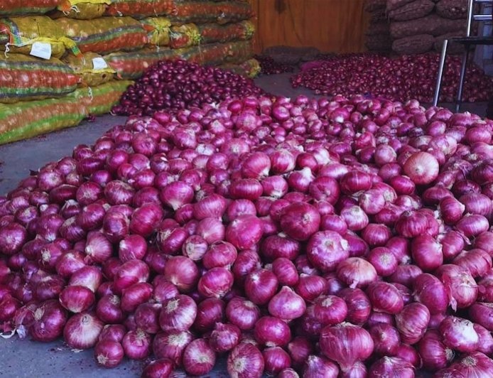 प्याज की गिरती कीमतों का समाधान निकालने के लिए सीएम को लिखा पत्र