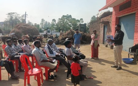 पूरनपुर में किसानों को जैविक खाद बनाने की तकनीक सिखाई गई